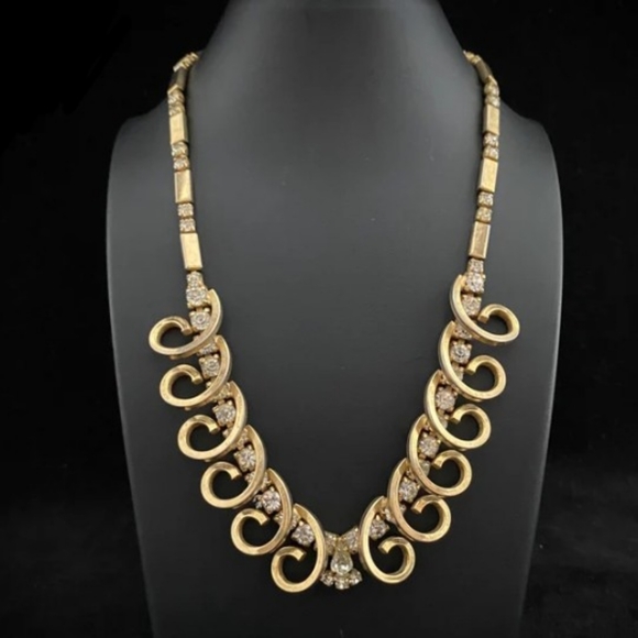 Sarah Coventry Celestial Necklace - Picture 7 of 7